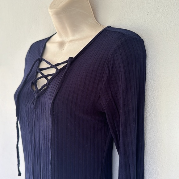 One Clothing navy blue lace up neckline long sleeve ribbed knit top size small - Picture 6 of 11